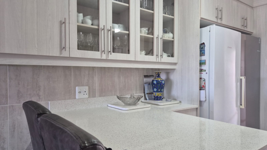 2 Bedroom Property for Sale in Stilbaai Wes Western Cape